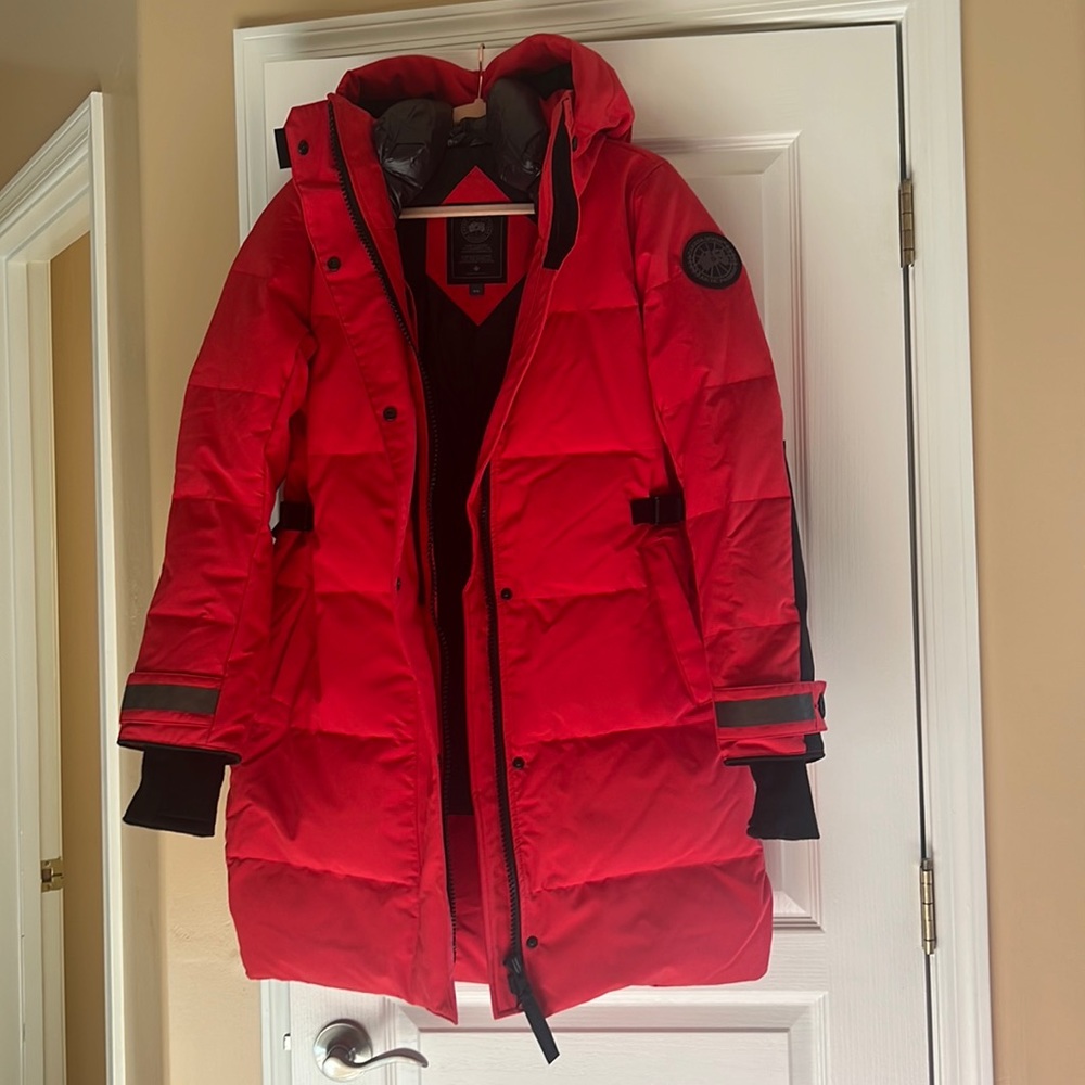 Brand New Canada Goose Parka Bennett down filled Red Medium